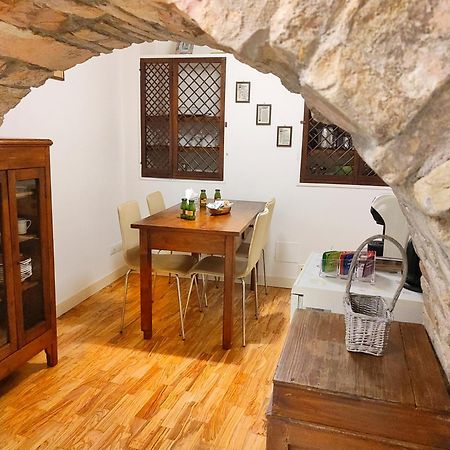 All'Ombra Di San Francesco - Centralissimo - A 110 Mt Dalla Basilica - Myassisisuite, I Dettagli Che Fanno La Differenza Ngoại thất bức ảnh